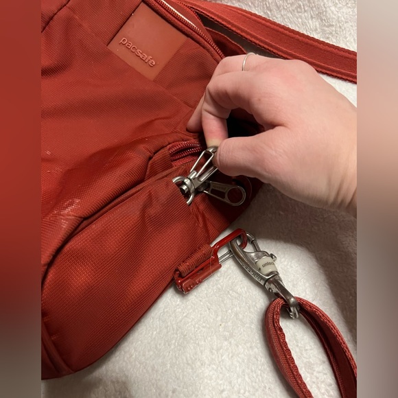 Burnt Orange/Red RFID Travel Locking Crossbody - Picture 2 of 6